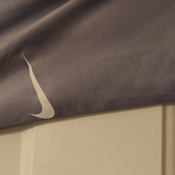 Girl's Nike tight fit leggings - Picture 6 of 8